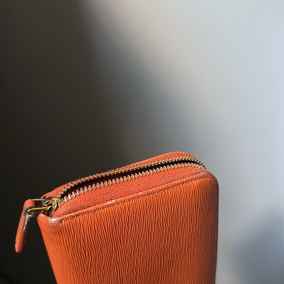 Prada Safiano Zippy wallet - Picture 10 of 10